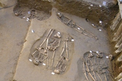 Tìm thấy hàng loạt bộ xương 1.600 năm tuổi ở Italy